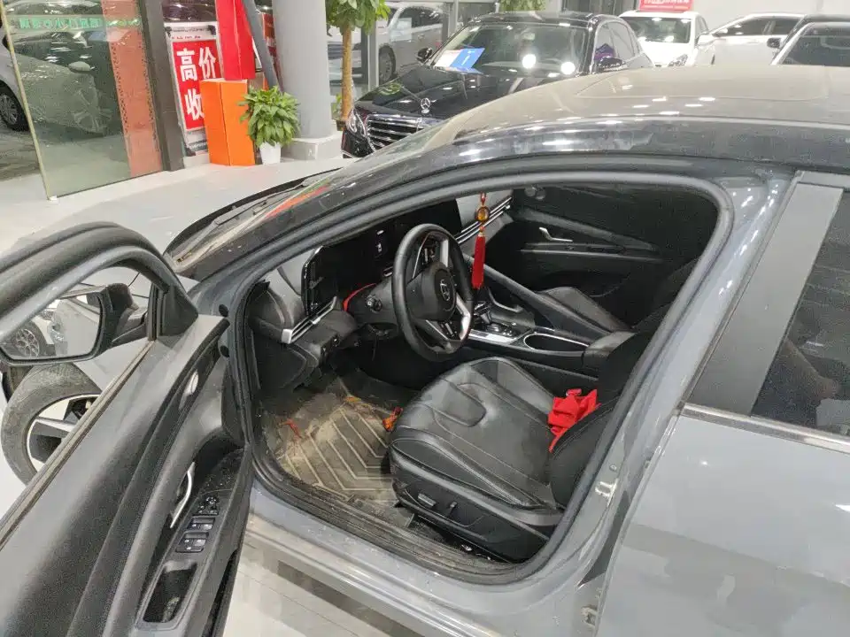 Hyundai Elantra — миниатюра 5