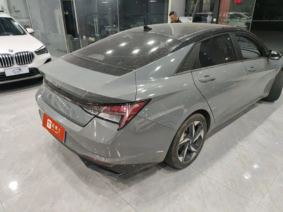 Hyundai Elantra — миниатюра 7