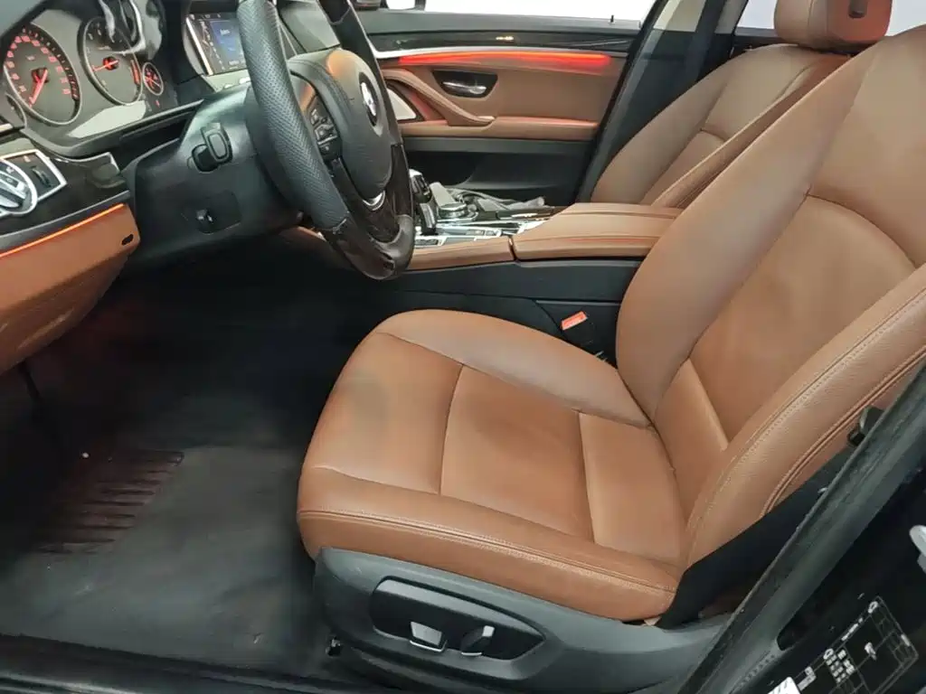 BMW 5 Series — миниатюра 15