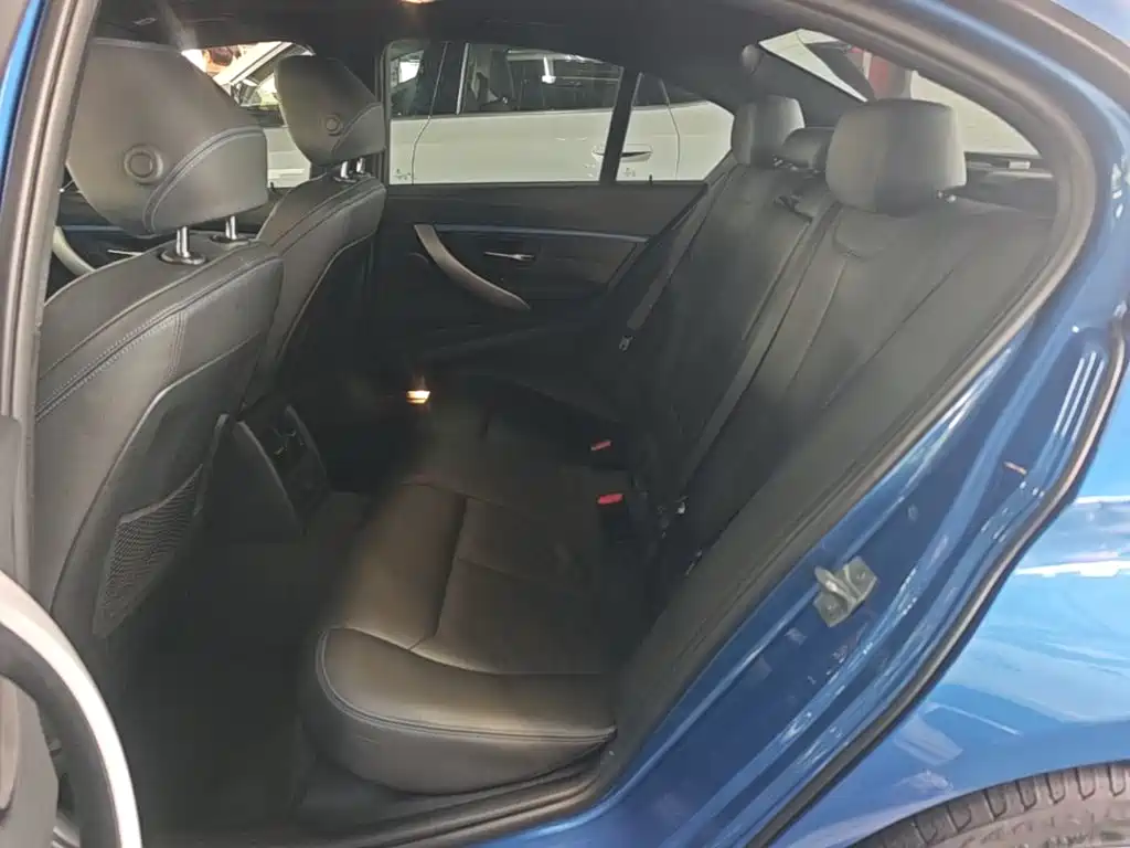 BMW 3 Series — миниатюра 17