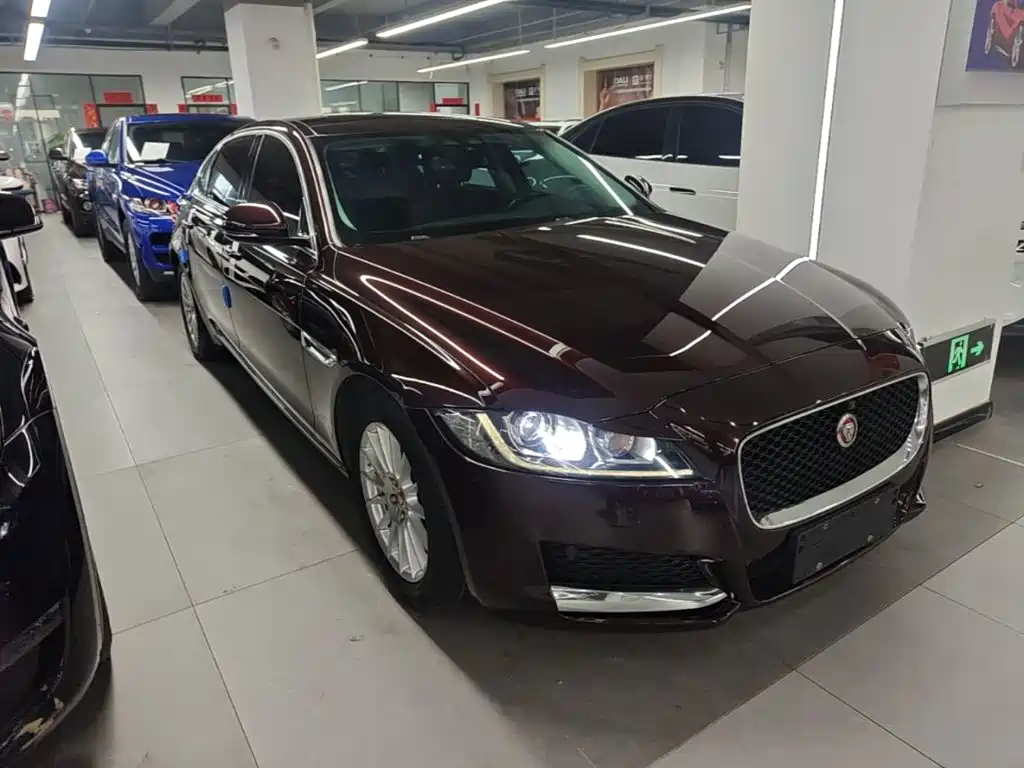 Jaguar XFL — миниатюра 4