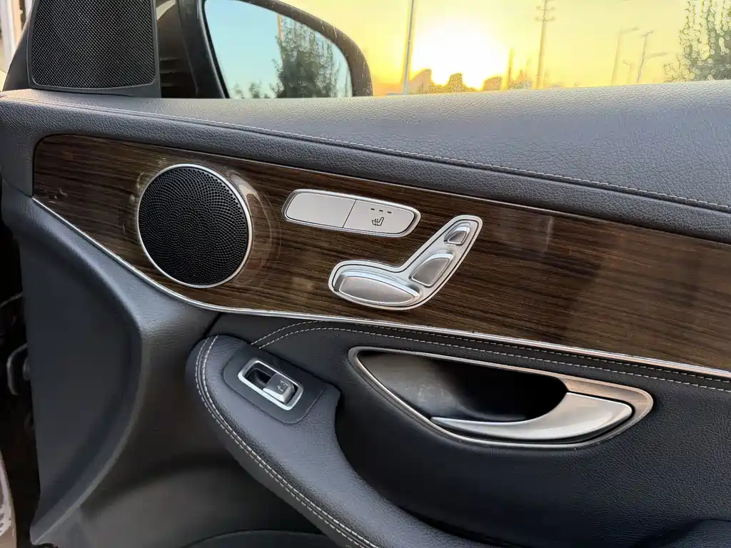 Mercedes-Benz GLC — миниатюра 9