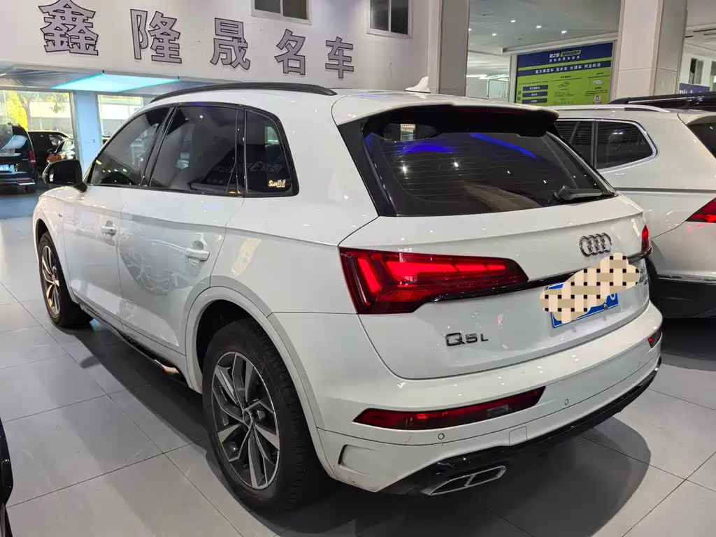 Audi Q5L — миниатюра 14