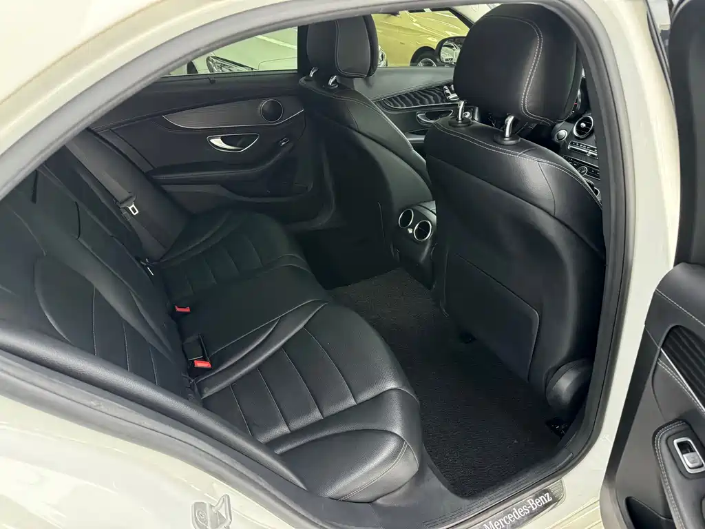 Mercedes-Benz C-Class — миниатюра 9