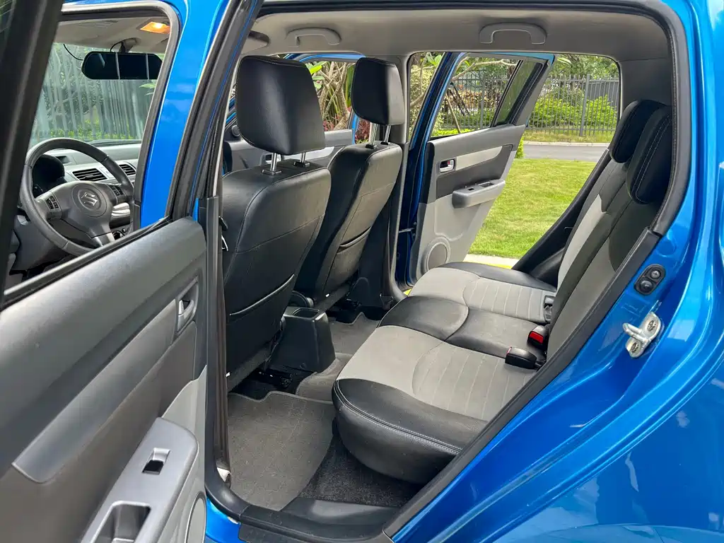 Suzuki Swift — миниатюра 10