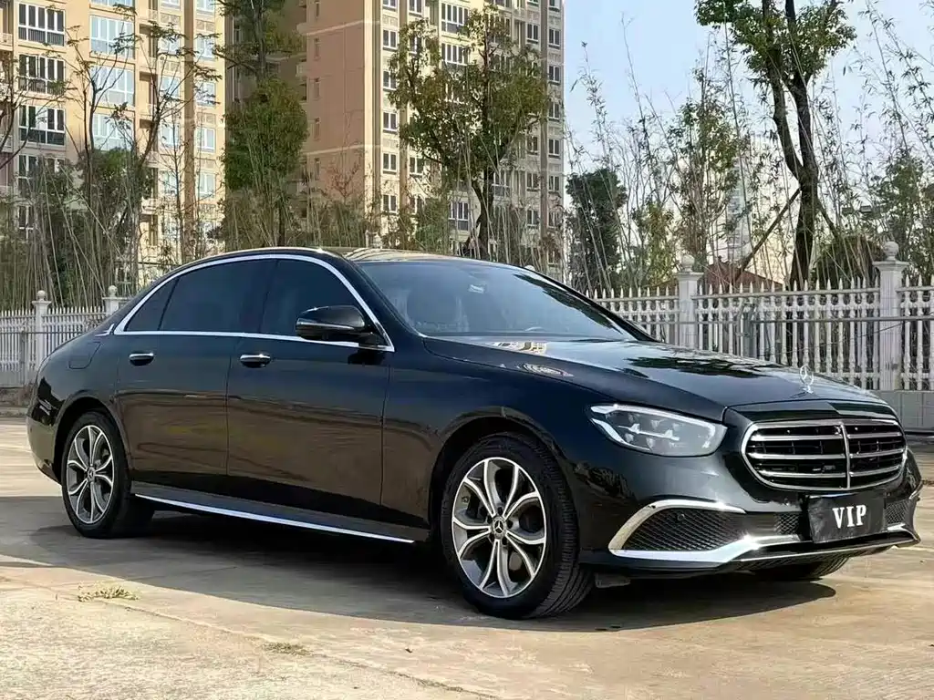Mercedes-Benz E-Class — миниатюра 3
