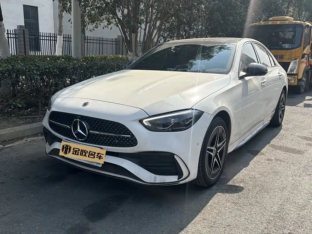 Mercedes-Benz C-Class 2025