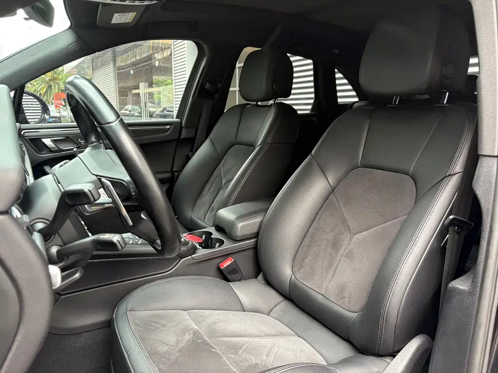 Porsche Macan — миниатюра 11