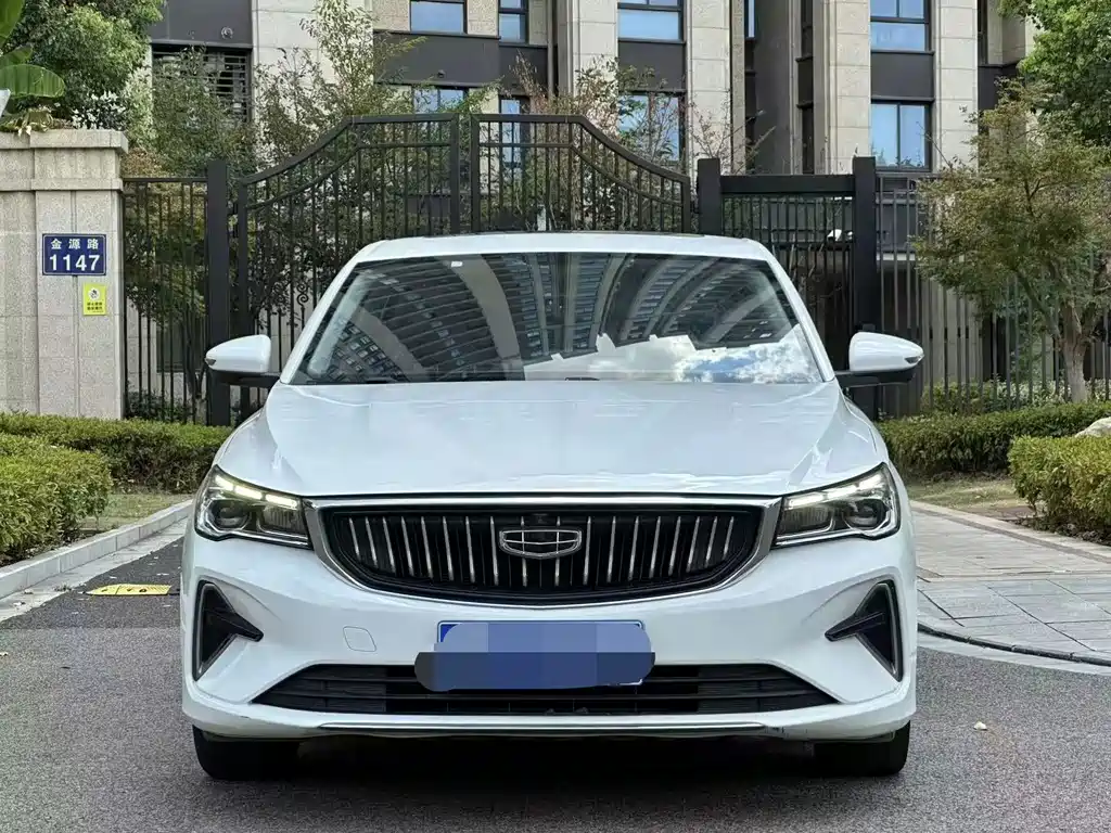 Geely Emgrand — миниатюра 2