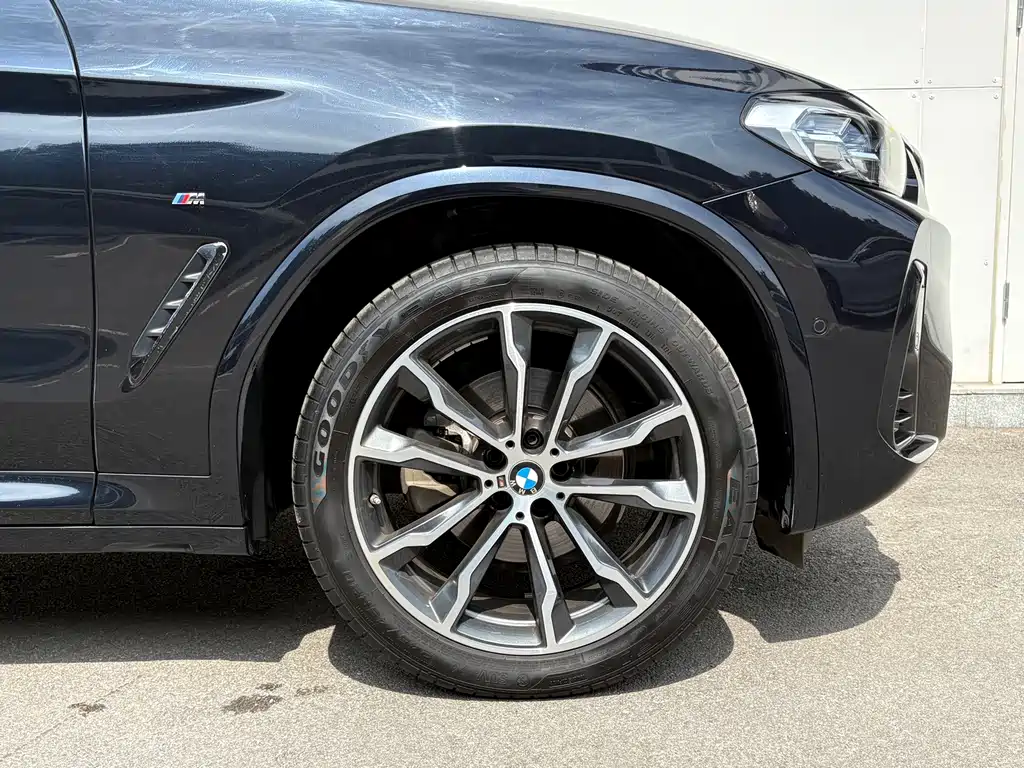 BMW X3 — миниатюра 13