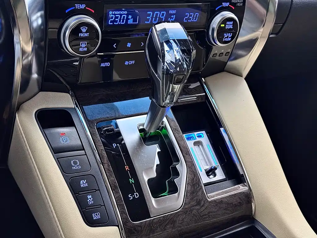 Toyota Alphard — фотографии объявления, Фото 15
