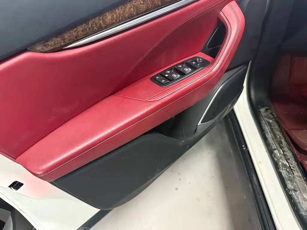 Maserati Levante — миниатюра 10