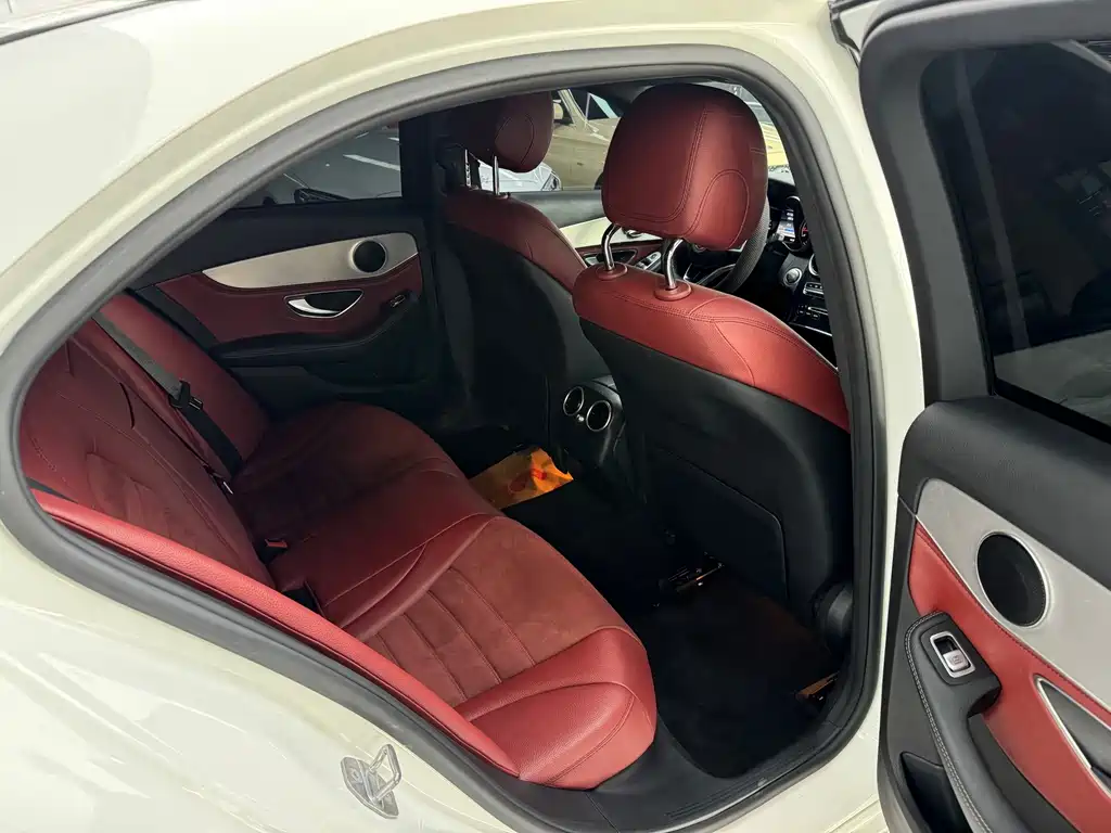 Mercedes-Benz C-Class — миниатюра 8