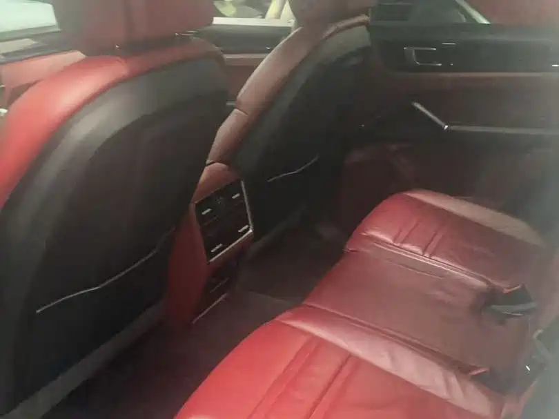 Porsche Cayenne — миниатюра 7