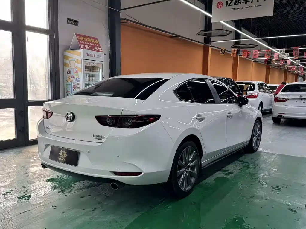 MAZDA 3 ANGKESAILA