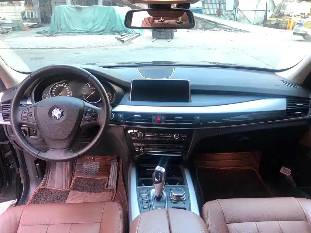 BMW X5 (Import) — миниатюра 6