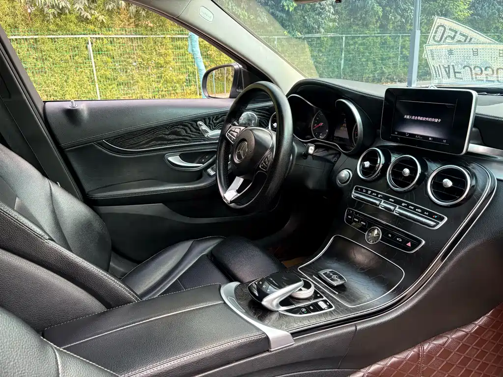 Mercedes-Benz C-Class — миниатюра 20
