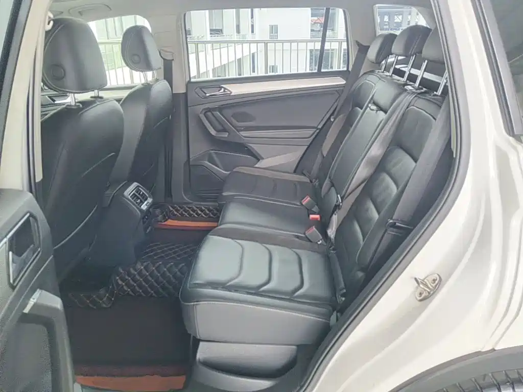 Volkswagen Tiguan L — миниатюра 17