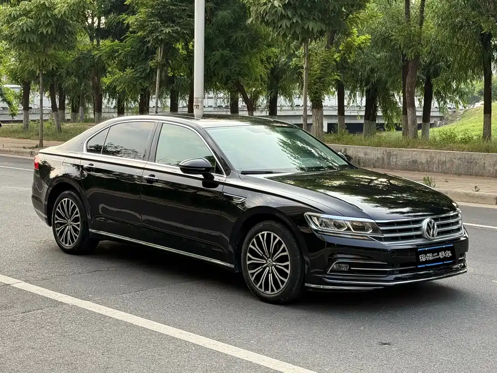 Volkswagen Phideon — миниатюра 3