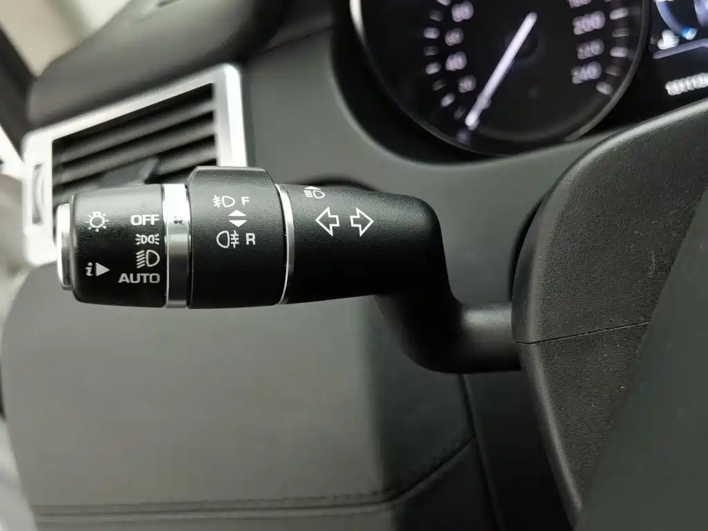 Land Rover Discovery Sport — миниатюра 21
