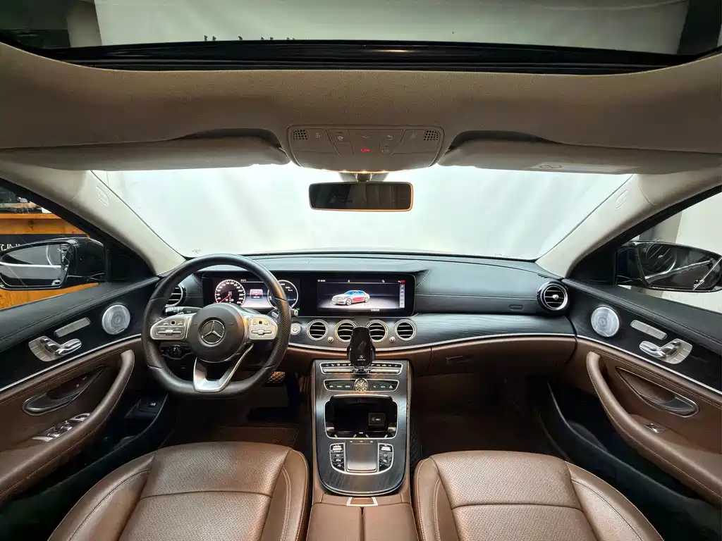 Mercedes-Benz E-Class — миниатюра 14
