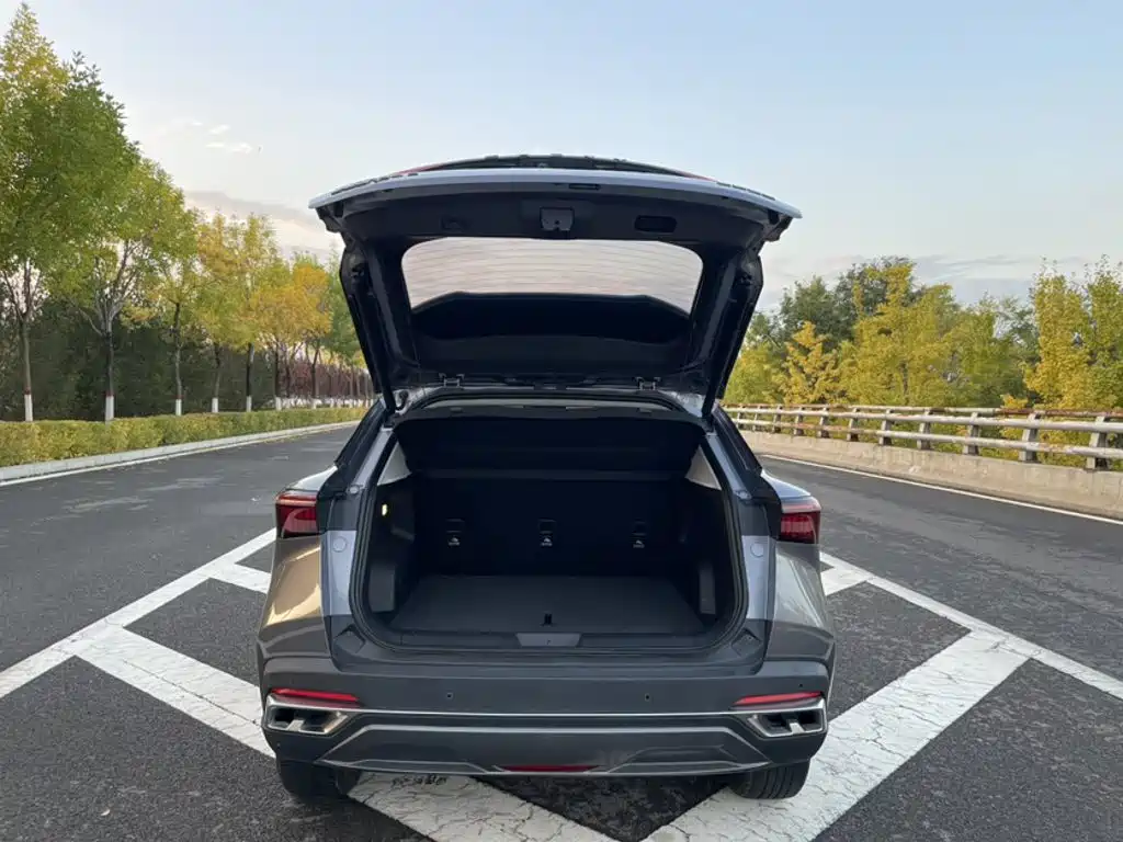 Chery Omoda — миниатюра 10