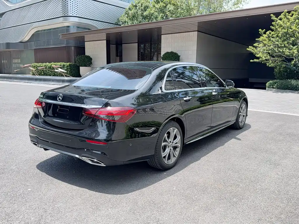 Mercedes-Benz E-Class E 2022 E 300 L Luxury