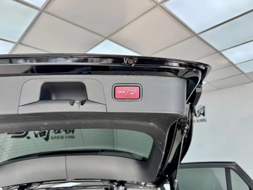 Mercedes-Benz GLC AMG — миниатюра 22