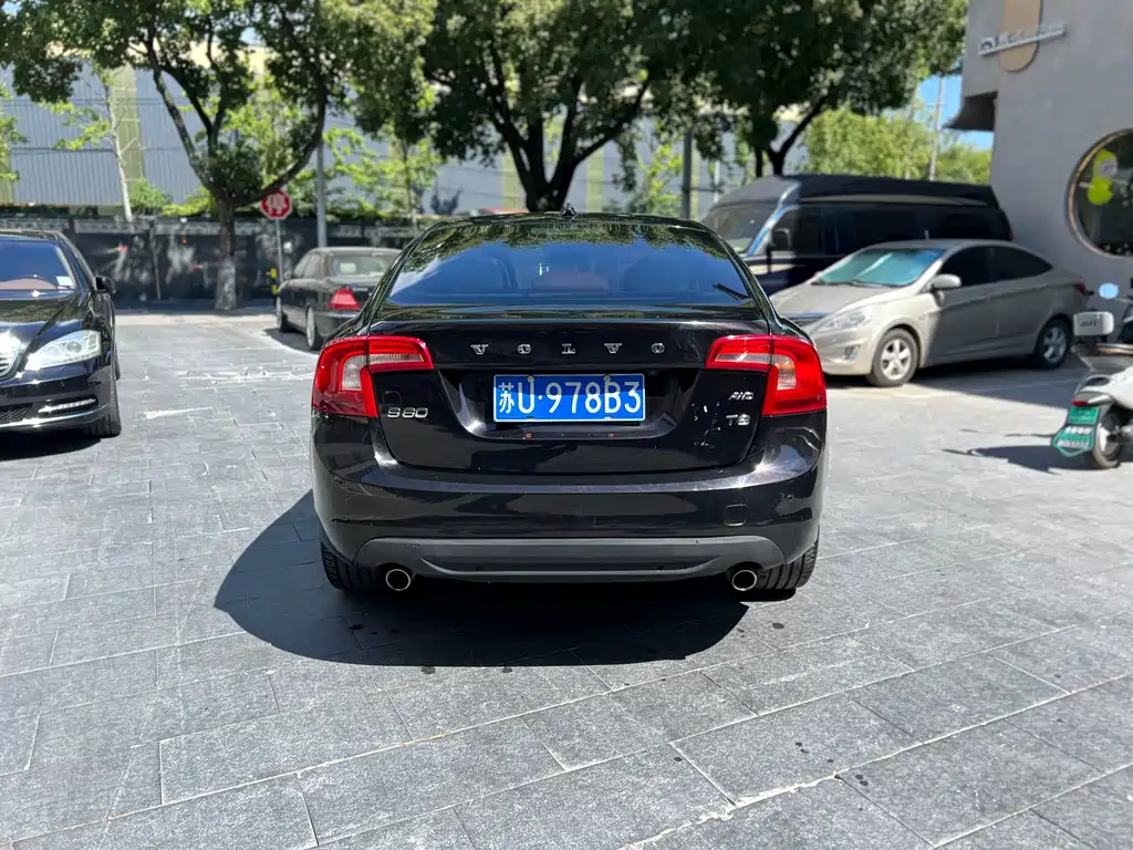 Volvo S60 (Import) — миниатюра 5