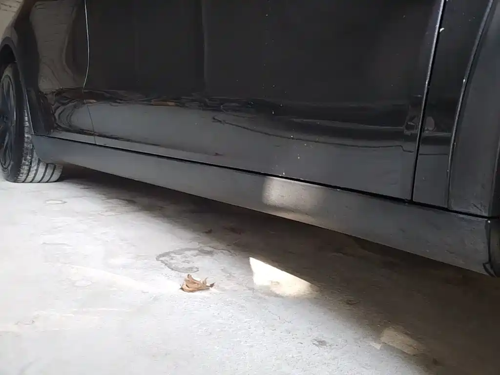 Tesla Model Y — миниатюра 21
