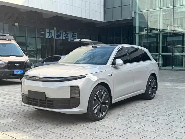 Li Auto L6
