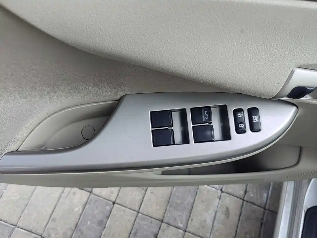Toyota Corolla — миниатюра 15