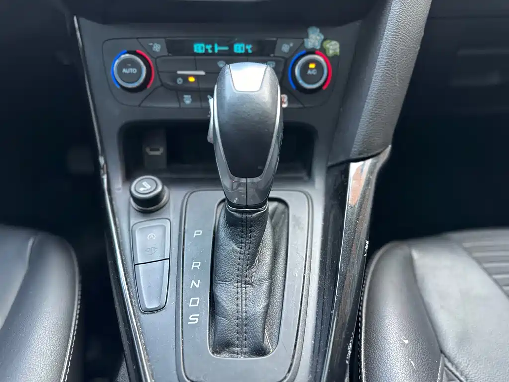 Ford Focus — миниатюра 12