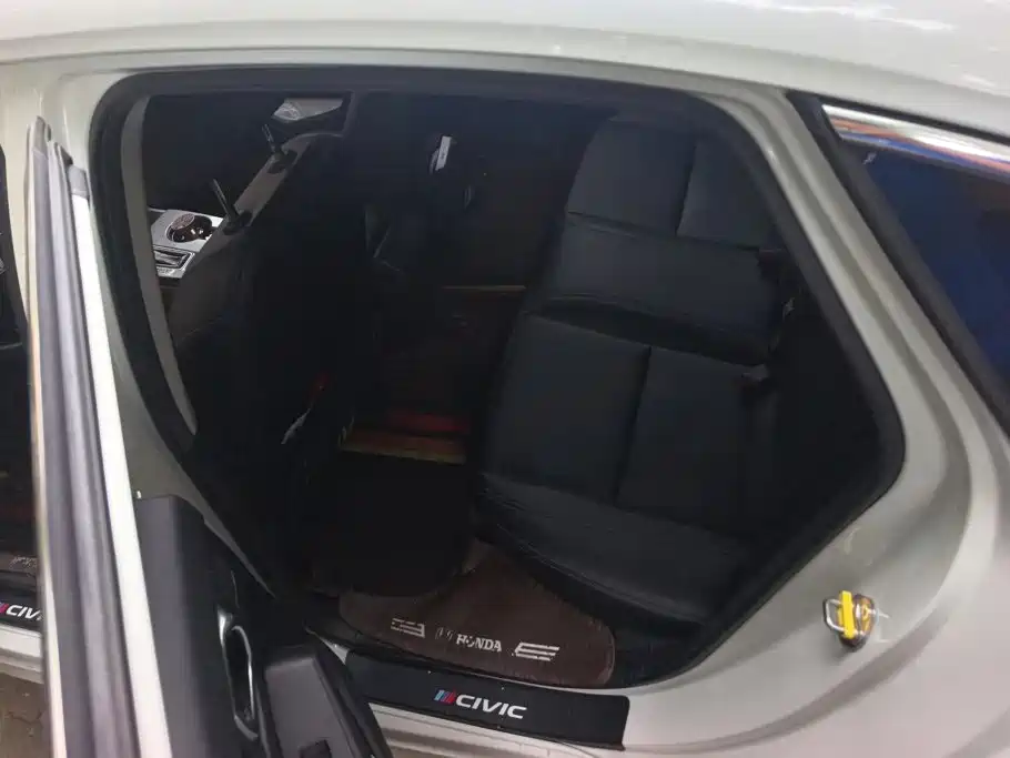 Honda Civic — миниатюра 11