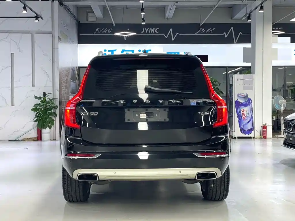 Volvo XC90 2018 T6 7 мест