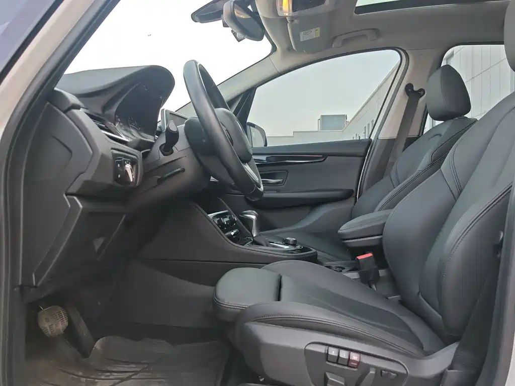 BMW 2 SERIES MULTIFUNCTIONAL STATION WAGON