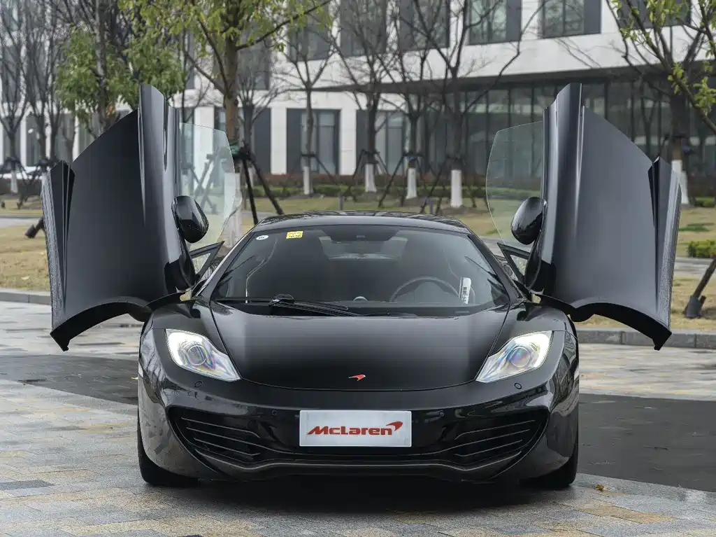 McLaren 12C 2013 3.8T COUPE