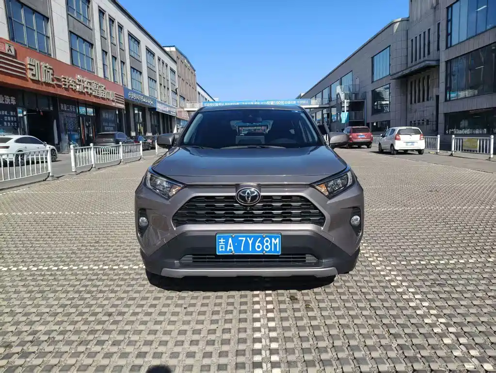 Toyota RAV4 2021