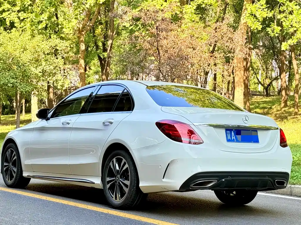 Mercedes-Benz C-Class — миниатюра 4