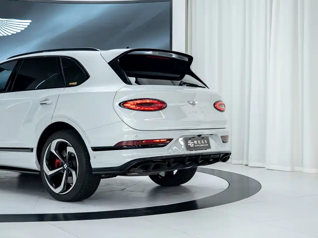 Bentley Bentayga — миниатюра 23