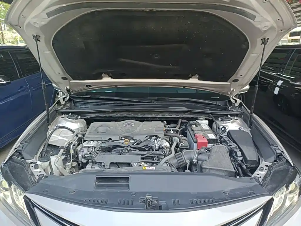 Toyota Camry — миниатюра 20