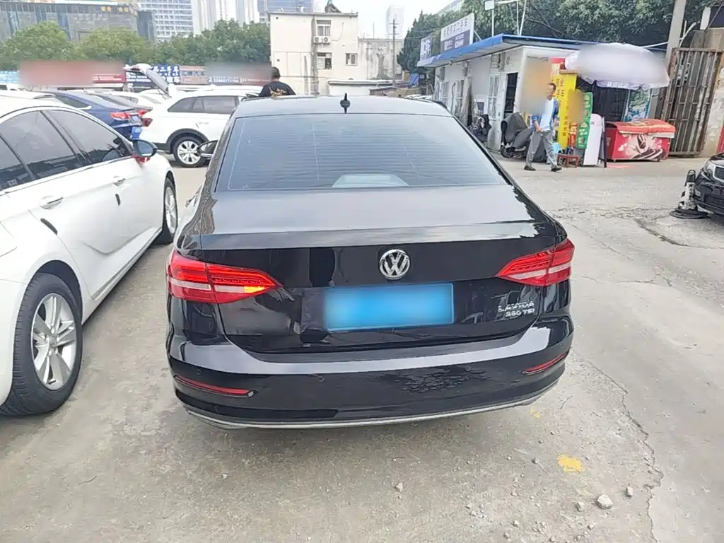 Volkswagen Lavida — миниатюра 6