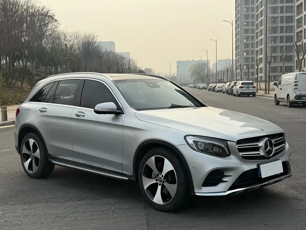 MERCEDES-BENZ GLC