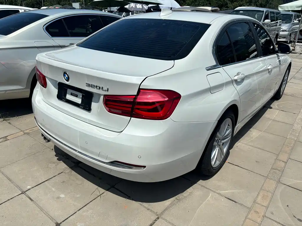 BMW 3 Series — миниатюра 4