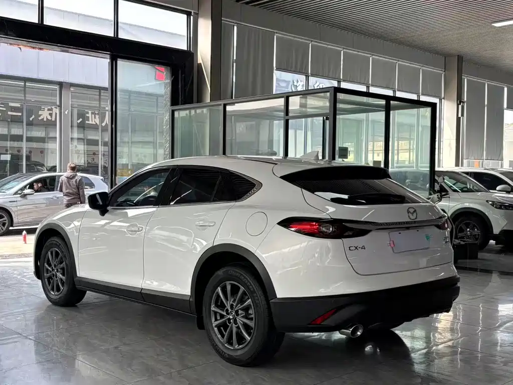 MAZDA CX 4