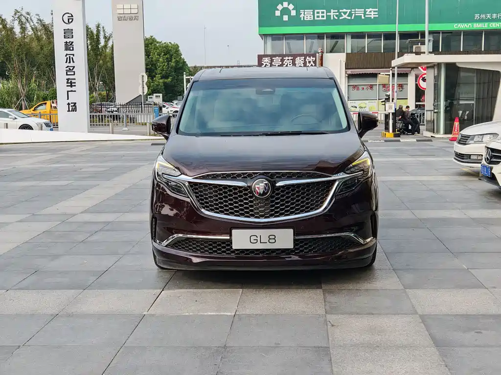 Buick GL8 — миниатюра 2
