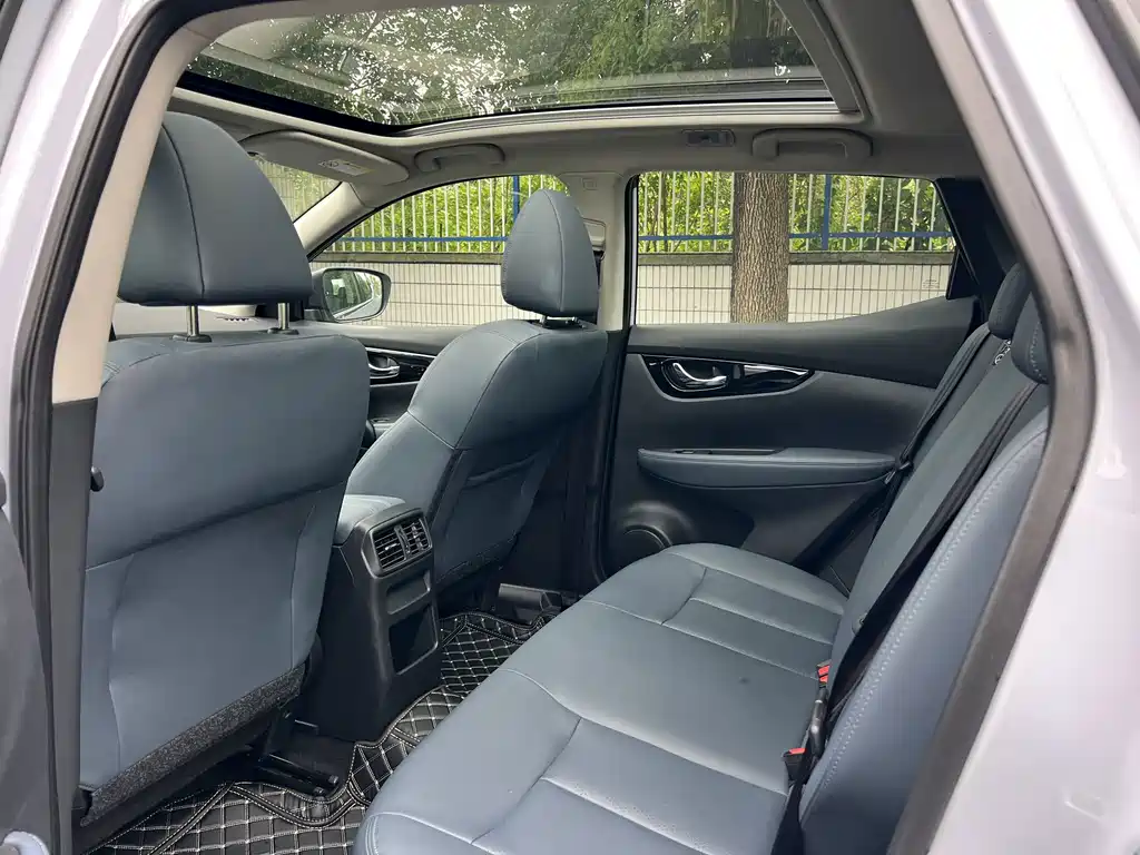 Nissan Qashqai — миниатюра 9