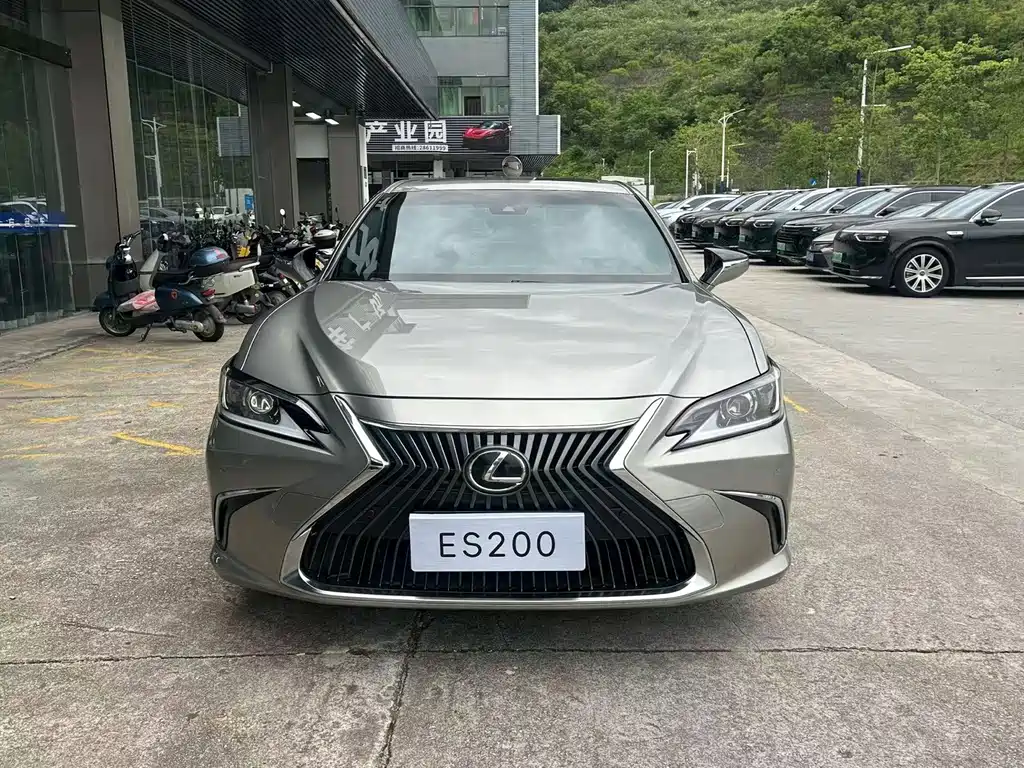 Lexus ES — миниатюра 2