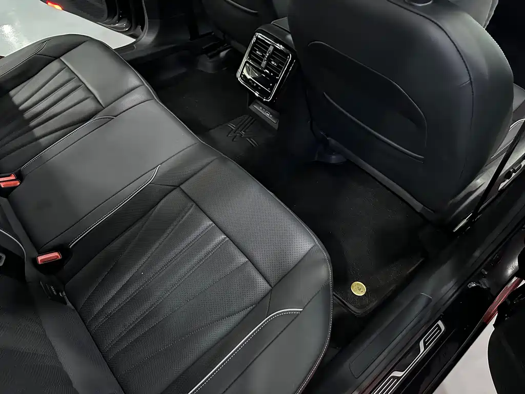 Volkswagen Passat — миниатюра 13