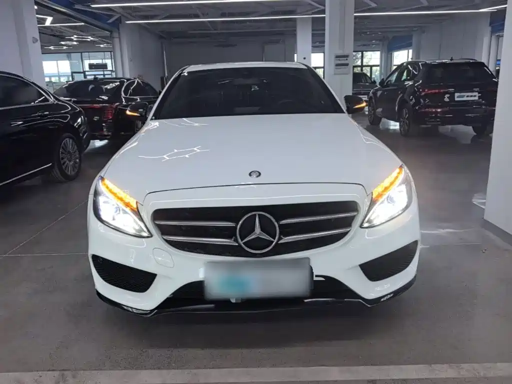 Mercedes-Benz C-Class — миниатюра 3